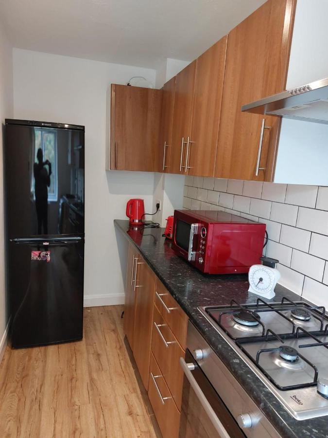 Superb 2 Bedroom Flat, Sleeps 6 Croydon Ngoại thất bức ảnh